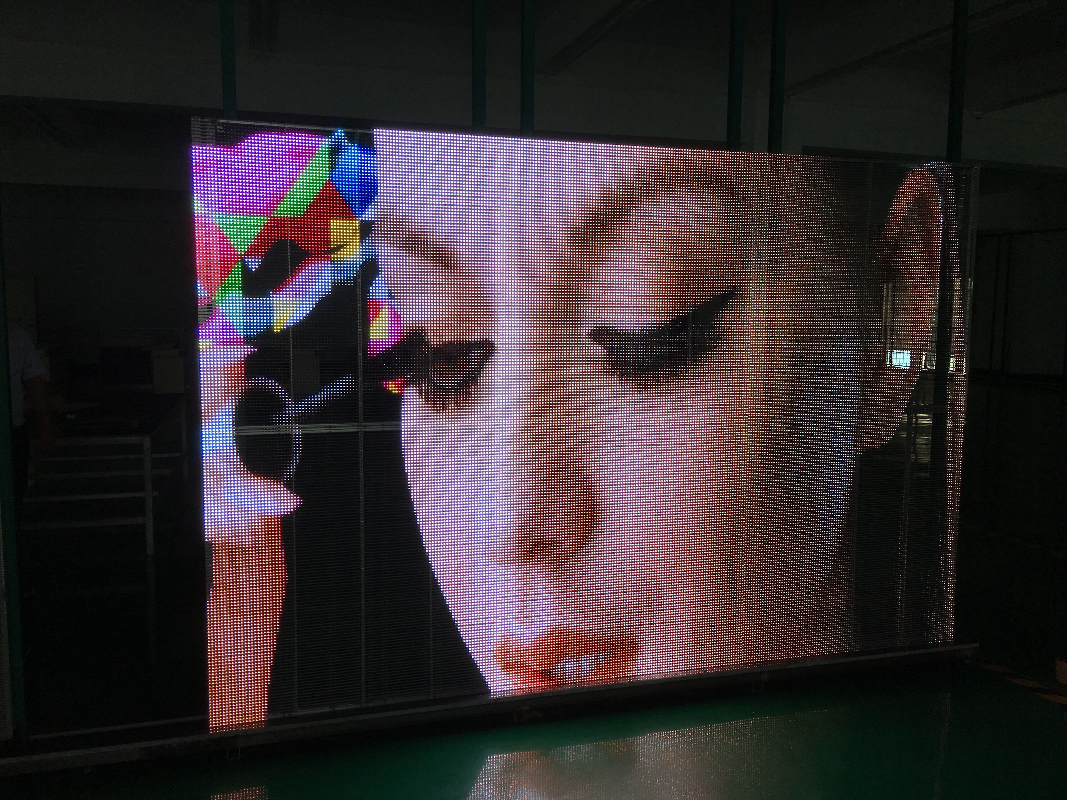 P10.4 Transparent LED Screen, 500x1000mm, 2x3m